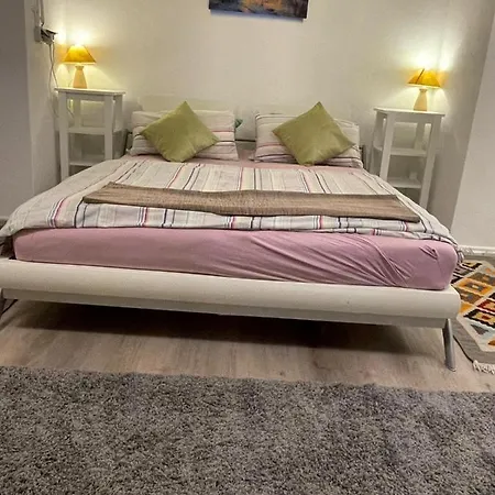 1 Oder 2 Monteurzimmer Nahe Flughafen Quarto em Acomodações Particulares *