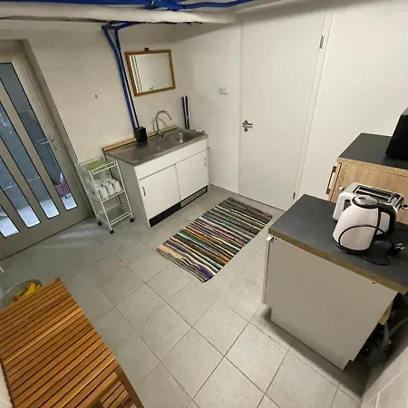 Homestay 1 Oder 2 Monteurzimmer Nahe Flughafen Ruesselsheim