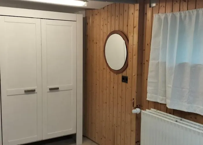 1 Oder 2 Monteurzimmer Nahe Flughafen Privatunterkunft *